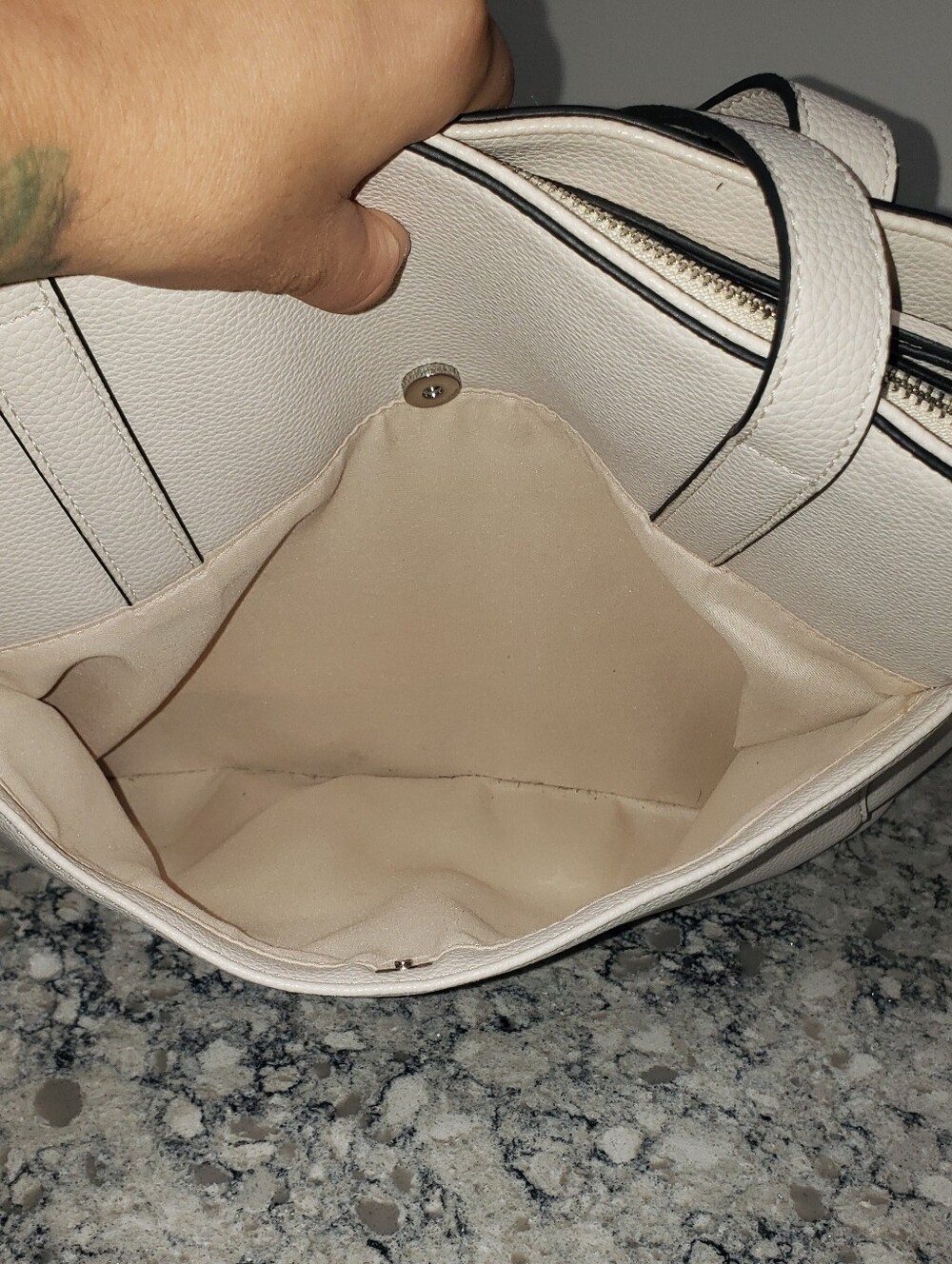 Rae Dunn White Pebbled Leather Large Tote Bag w/ Mini Bag Charm - Picture 12 of 13